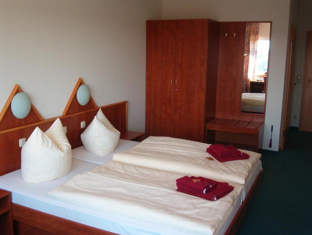 Hotel Und Gasthaus Rammelburg-Blick Friesdorf Habitación foto